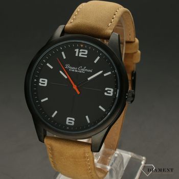 Zegarek męski BRUNO CALVANI BC90273 brązowy pasek.  Zegarek męski z tarczą w kolorze czarnym, pasek wykonany z najwyższej jakości skóry w kolorze brązowym. Tarcza zegarka w kolorze czarnym z białymi indeksami i (5).jpg